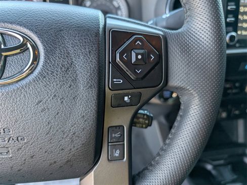 Used 2023 Toyota Tacoma TRD Off-Road image 21