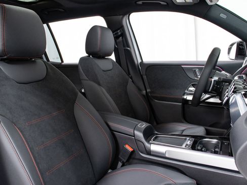 New 2024 Mercedes-Benz EQB 300 4MATIC image 27