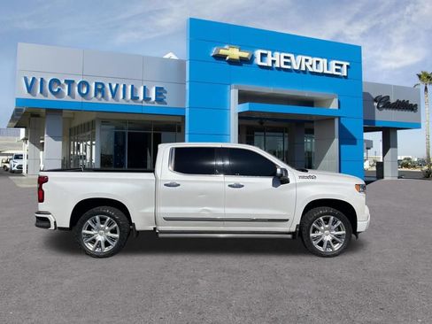 Certified 2022 Chevrolet Silverado 1500 High Country w/ High Country Premium Package AWD/4WD image 4