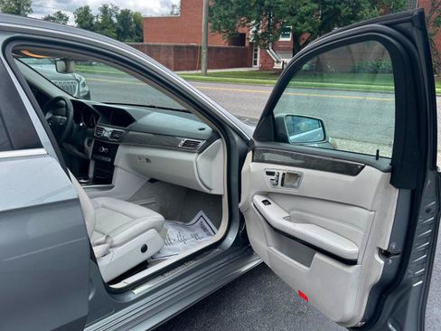 Used 2014 Mercedes-Benz E 350 Sedan w/ Premium 1 Package image 17