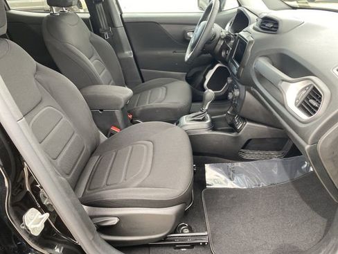 Used 2021 Jeep Renegade Latitude image 26