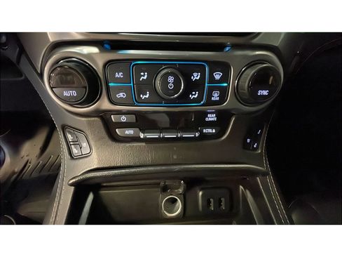 Used 2019 Chevrolet Tahoe Premier AWD/4WD image 14
