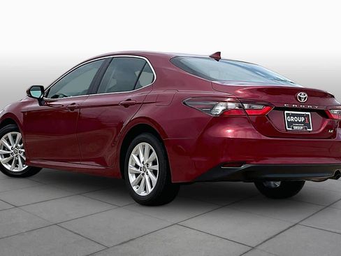 Used 2021 Toyota Camry LE w/ Convenience Package FWD image 12