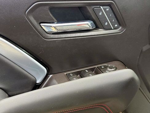 Certified 2023 Chevrolet Colorado Z71 w/ Z71 Convenience Package 2 image 13