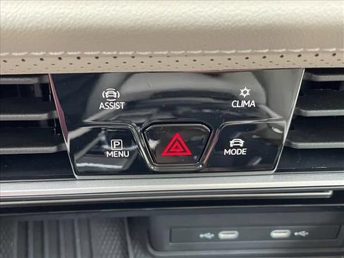 Certified 2026 Volkswagen Atlas SE w/ Panoramic Sunroof Package FWD image 13