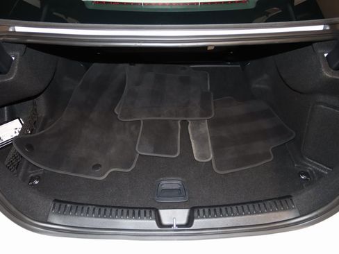 Used 2025 Mercedes-Benz E 350 4MATIC Sedan image 72