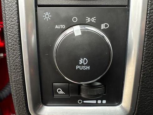 Used 2020 RAM 1500 Classic Warlock AWD/4WD image 23