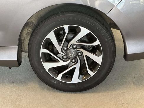 Used 2019 Honda Civic LX image 7