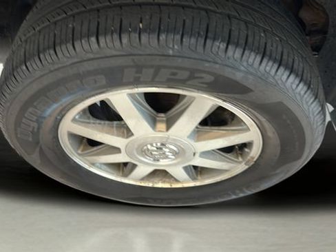 Used 2004 Buick Rainier CXL w/ Convenience Package AWD/4WD image 18