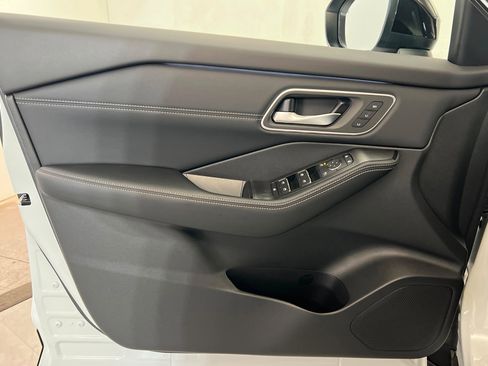 New 2026 Nissan Rogue Platinum w/ Platinum Premium Package image 14