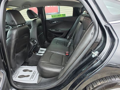 Used 2020 Chevrolet Malibu LT w/ Leather Package image 11