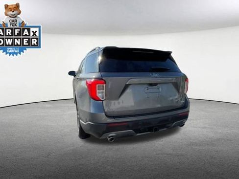 Used 2023 Ford Explorer XLT w/ Equipment Group 202A AWD/4WD image 8