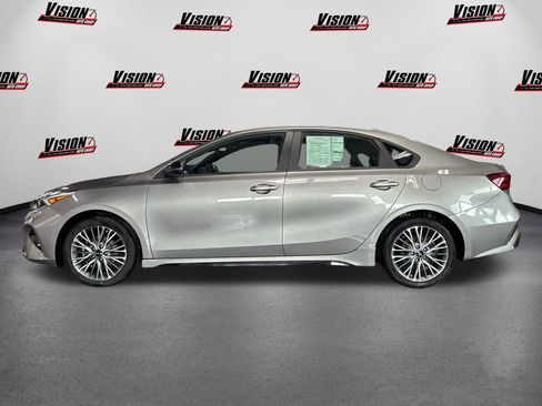 Used 2024 Kia Forte GT-Line w/ GT-Line Premium Package image 8