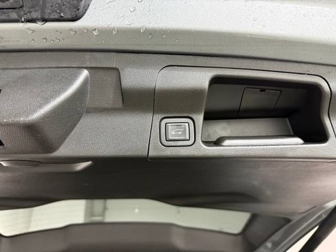 Used 2023 GMC Acadia SLT AWD/4WD image 9