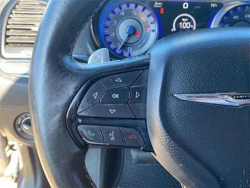 Used 2015 Chrysler 300 S image 23