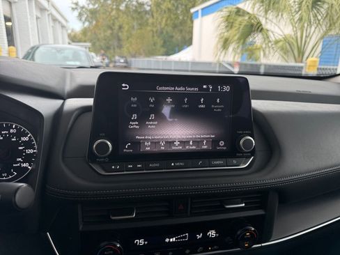 Used 2025 Nissan Rogue SV image 20