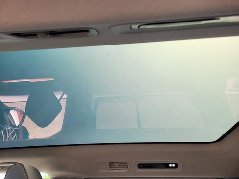 New 2025 Volkswagen ID. Buzz 1st Edition image 7