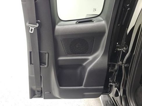 Used 2016 Toyota Tacoma TRD Sport w/ Towing Package AWD/4WD image 30