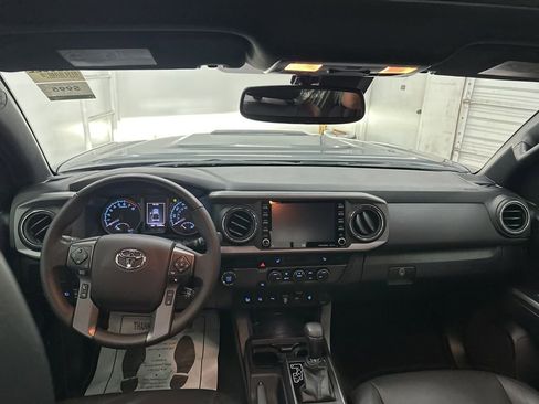 Used 2022 Toyota Tacoma TRD Sport w/ TRD Premium Sport Package image 22