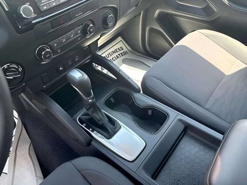 Used 2022 Nissan Frontier S w/ Technology Package AWD/4WD image 5