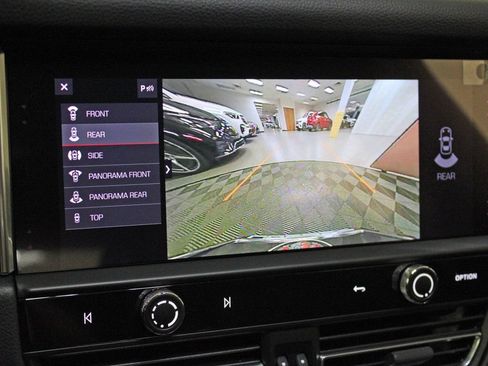 Certified 2026 Porsche Macan AWD/4WD image 27