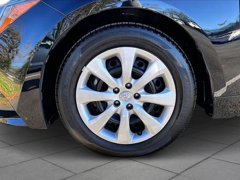 Certified 2025 Toyota Corolla LE image 10