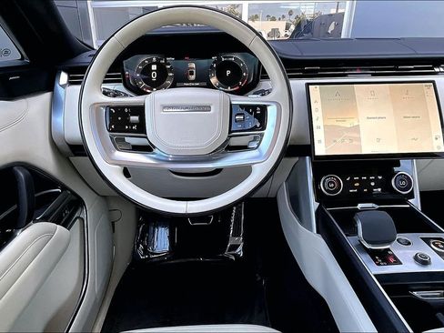 Certified 2023 Land Rover Range Rover SE AWD/4WD image 5