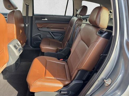 Used 2023 Volkswagen Atlas SE AWD/4WD image 16