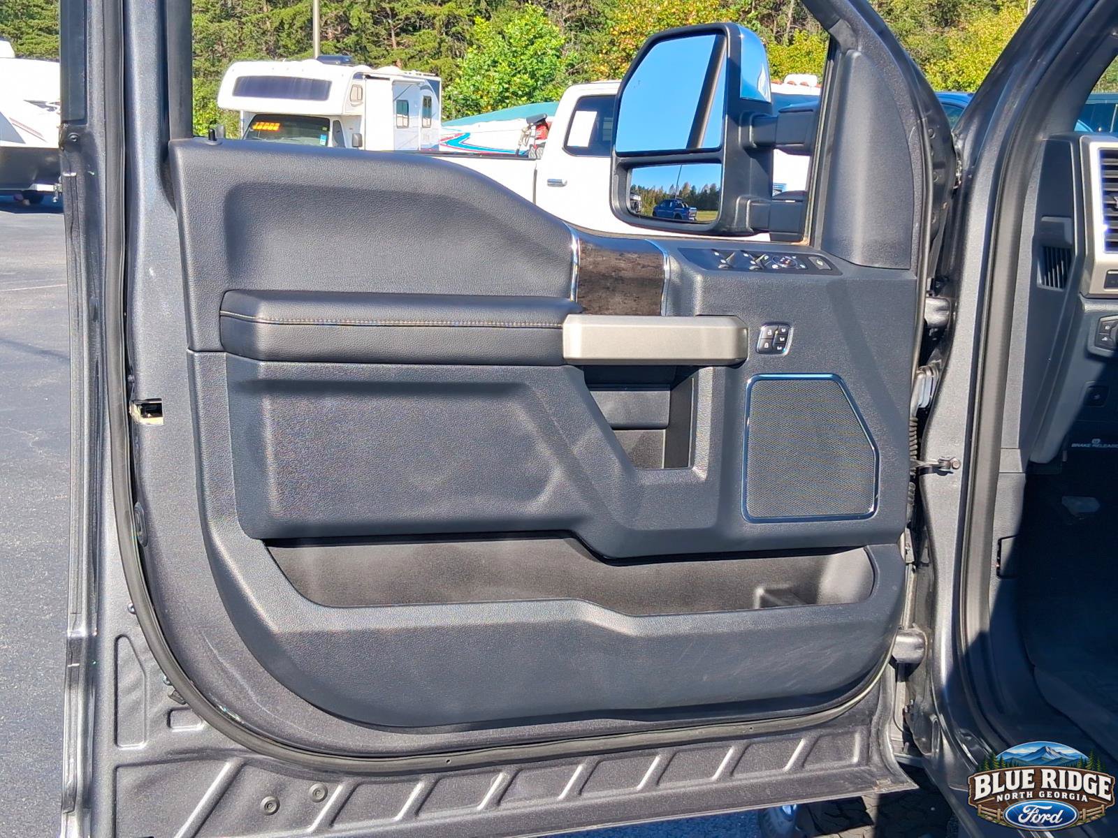 Used 2022 Ford F250 Lariat w/ Lariat Ultimate Package AWD/4WD image 10