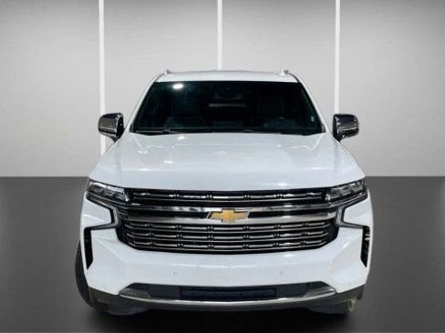 Used 2023 Chevrolet Suburban Premier image 2