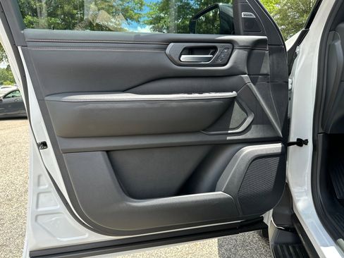 New 2025 Nissan Armada PRO-4X image 10