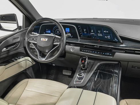 Used 2024 Cadillac Escalade Sport w/ LPO, ONYX Package image 30