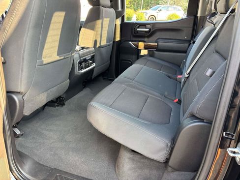 Used 2021 GMC Sierra 1500 Elevation w/ Preferred Package AWD/4WD image 12