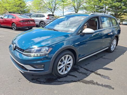 Used 2019 Volkswagen Golf Alltrack S AWD/4WD image 3