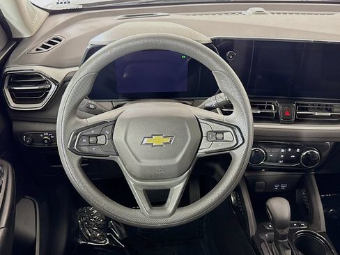 Certified 2025 Chevrolet TrailBlazer LT AWD/4WD image 12