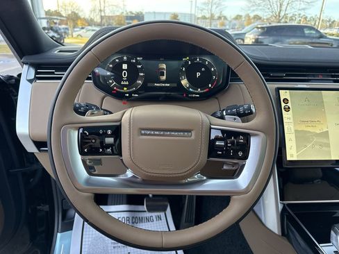New 2025 Land Rover Range Rover SE image 22