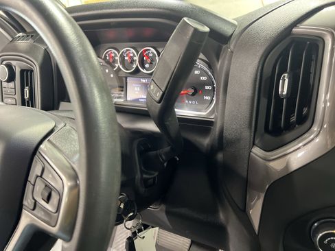 Certified 2023 Chevrolet Silverado 2500 Custom w/ Custom Value Package image 15