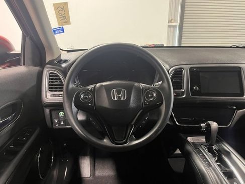 Used 2019 Honda HR-V EX image 21