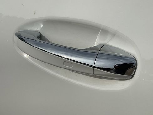 Used 2024 Mercedes-Benz GLE 350 4MATIC image 10