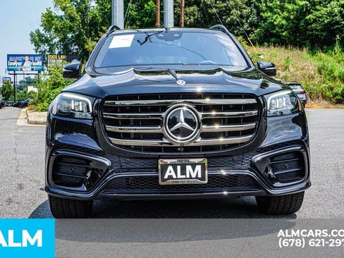 Used 2024 Mercedes-Benz GLS 580 4MATIC w/ Warmth & Comfort Package image 9
