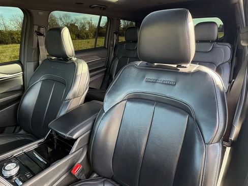 Used 2021 Jeep Grand Cherokee L Overland image 13