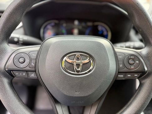 Certified 2025 Toyota RAV4 XLE image 35