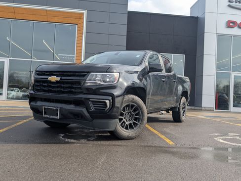 Used 2022 Chevrolet Colorado LT AWD/4WD image 1