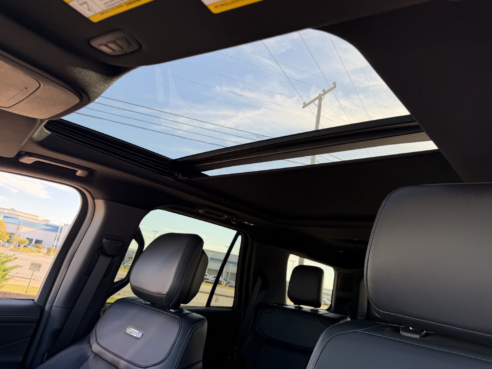 Used 2026 Ford Expedition Platinum w/ Stealth Appearance Package AWD/4WD image 24