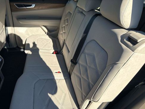 New 2026 Volkswagen Atlas SE image 13