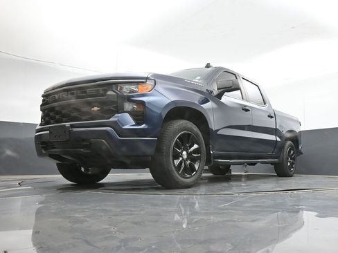 Used 2022 Chevrolet Silverado 1500 Custom image 32