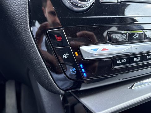 Used 2024 Ford Explorer Limited image 32