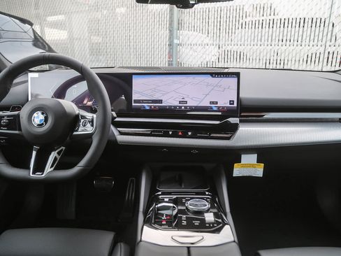 New 2026 BMW 530i w/ M Sport Package image 9