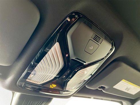 Used 2021 BMW X5 xDrive40i w/ M Sport Package image 13