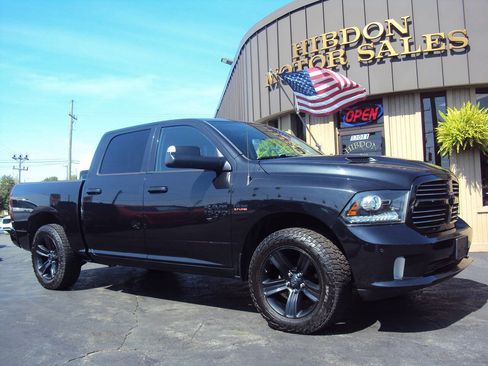 Used 2016 RAM 1500 Sport w/ Black Ram 1500 Sport Group AWD/4WD image 3